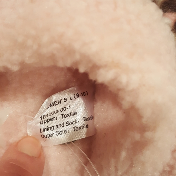 Old Navy Animal Print Slippers - Picture 5 of 7